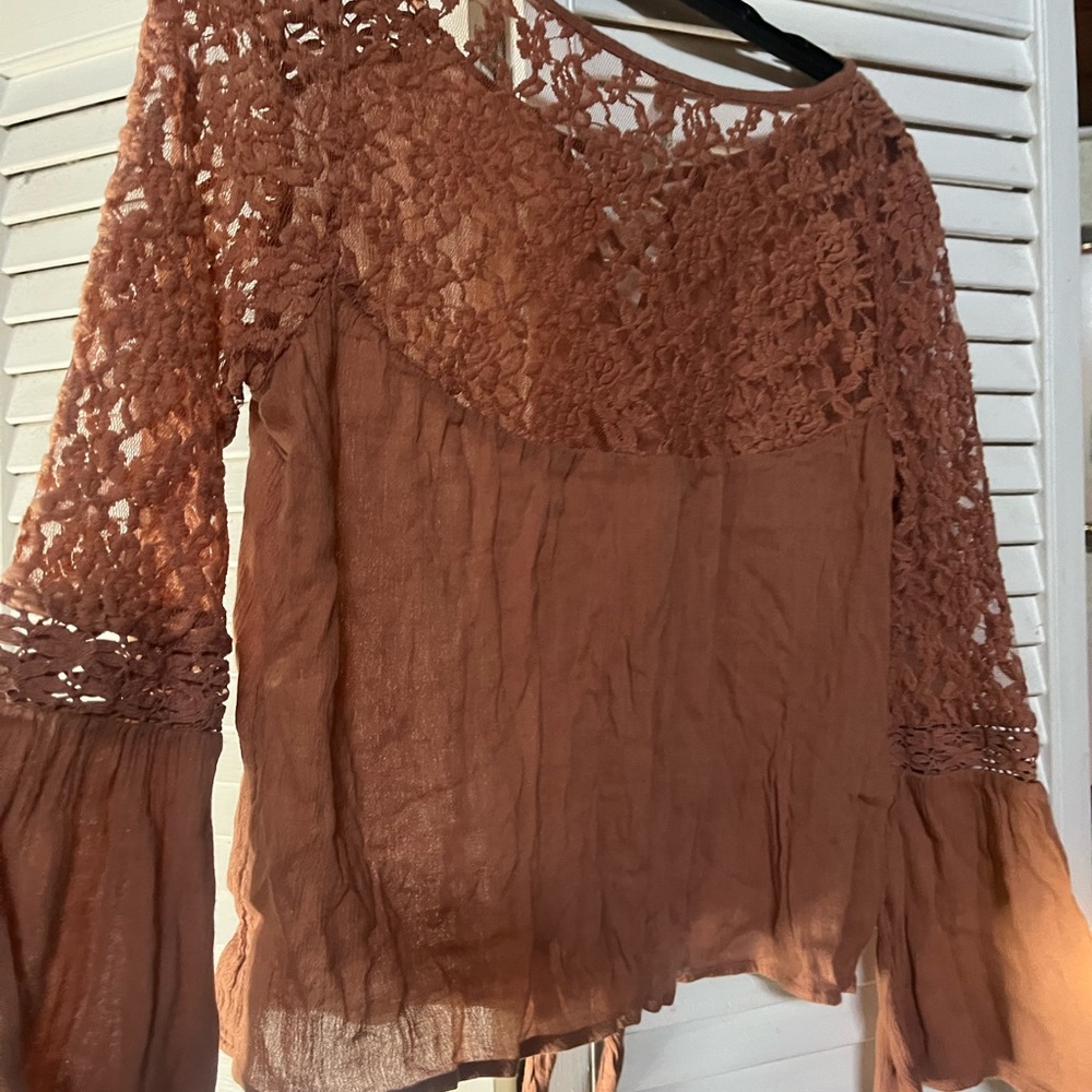 MUDD Copper Tan Bell Sleeve Lace Tie Front Blouse - Picture 5 of 9
